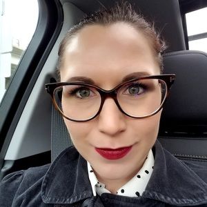 Meet your Posher, Melissa